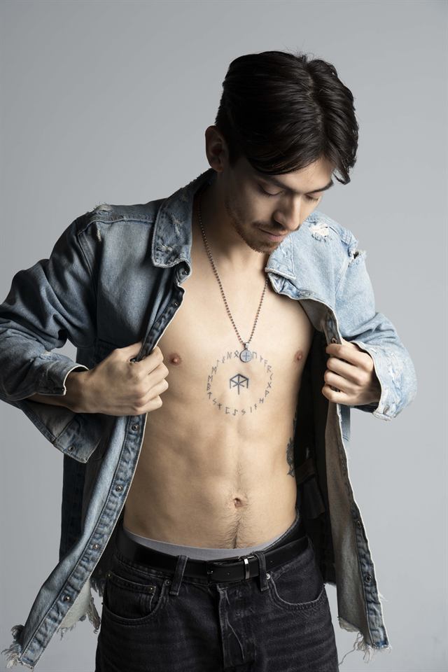 Juan Diego Hernández, chaqueta vaquera