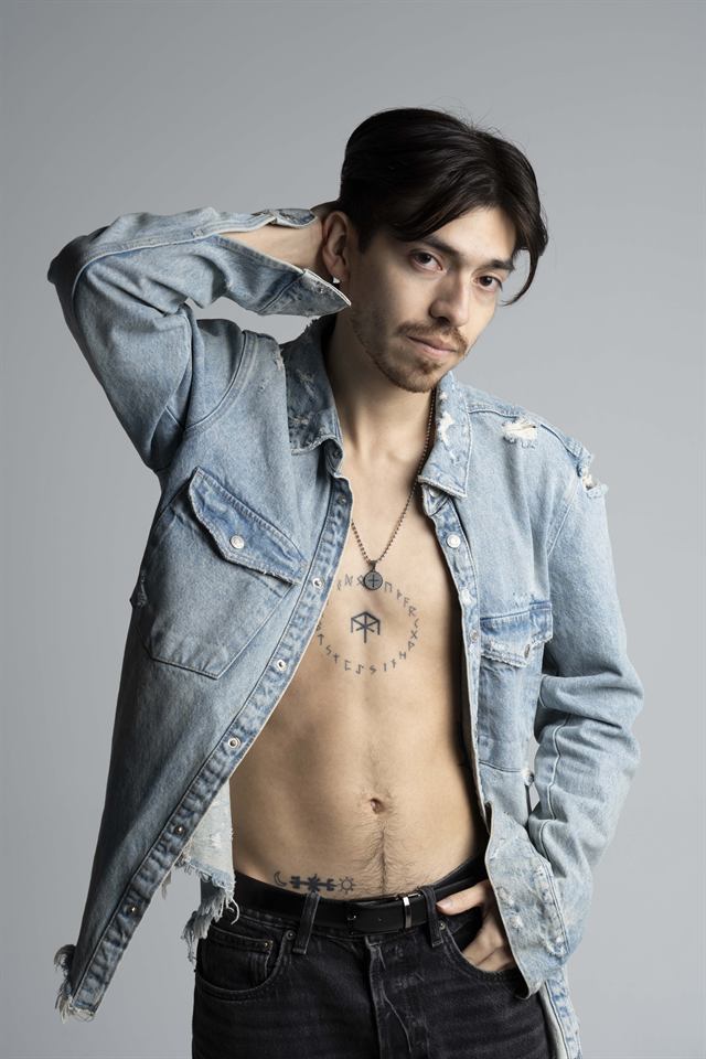 Juan Diego Hernández, chaqueta vaquera