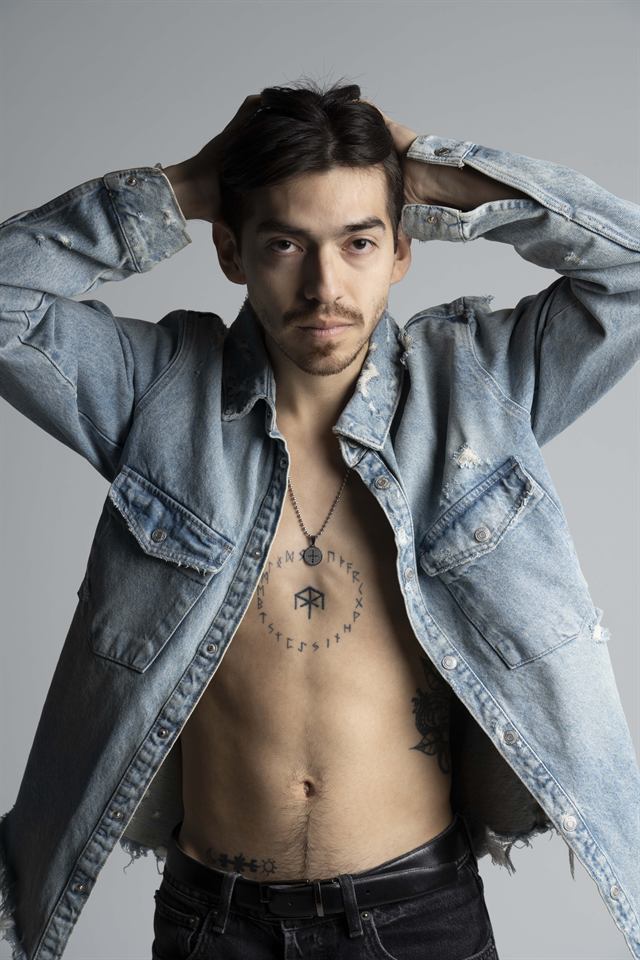 Juan Diego Hernández, chaqueta vaquera